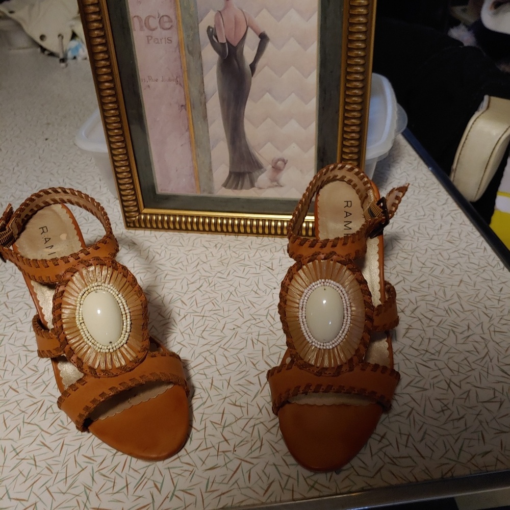 Shoes - Picture 2 of 4